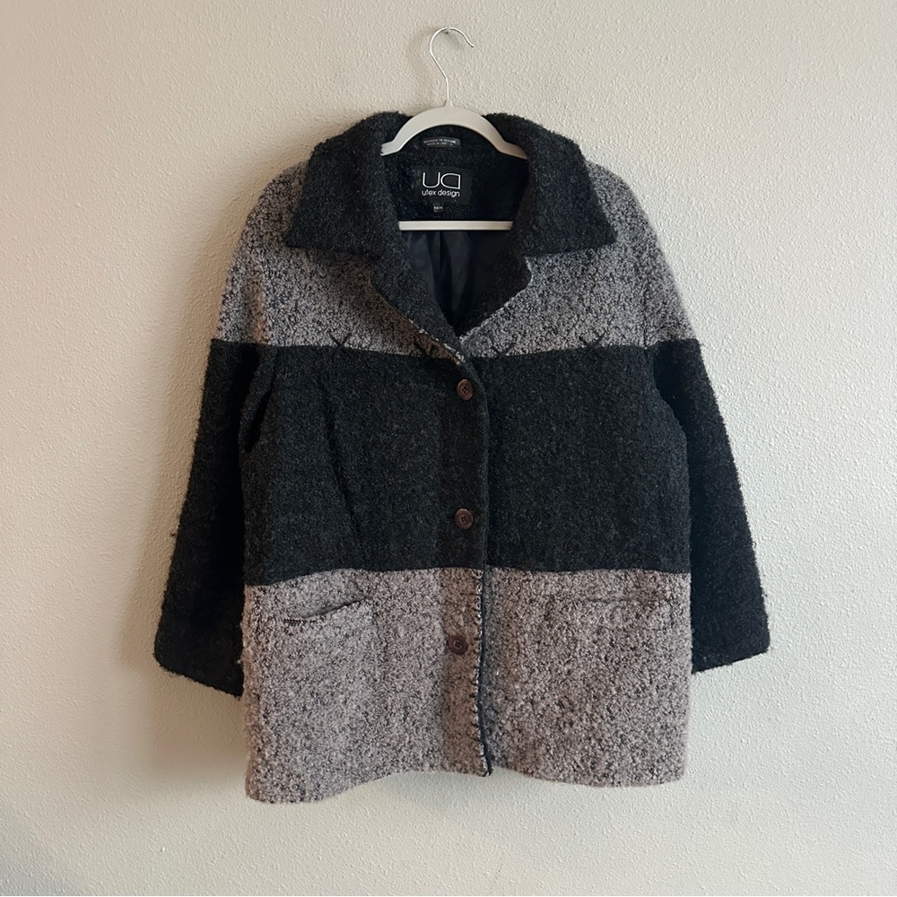 Vintage Utex Designs Black and Gray Teddy Jacket XL